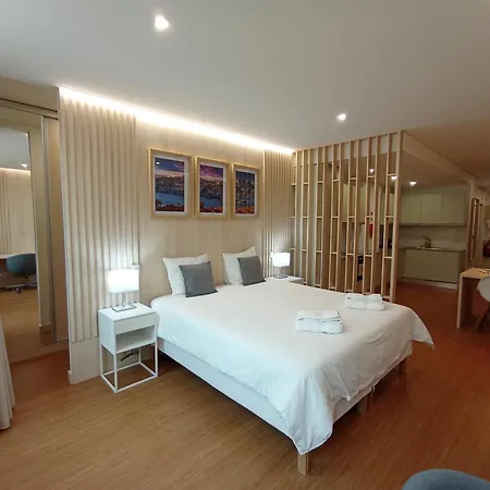 715 Gale Wi-fi, Estacionamento Apartment